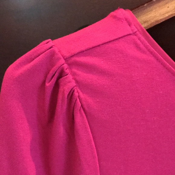 White House Black Market Fuchsia 3/4 Sleeve scoop-back neckline lightweight Top - Picture 3 of 12